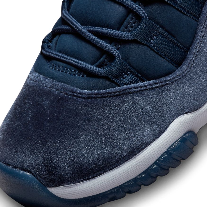 Women's Air Jordan 11 Retro "Midnight Navy"
