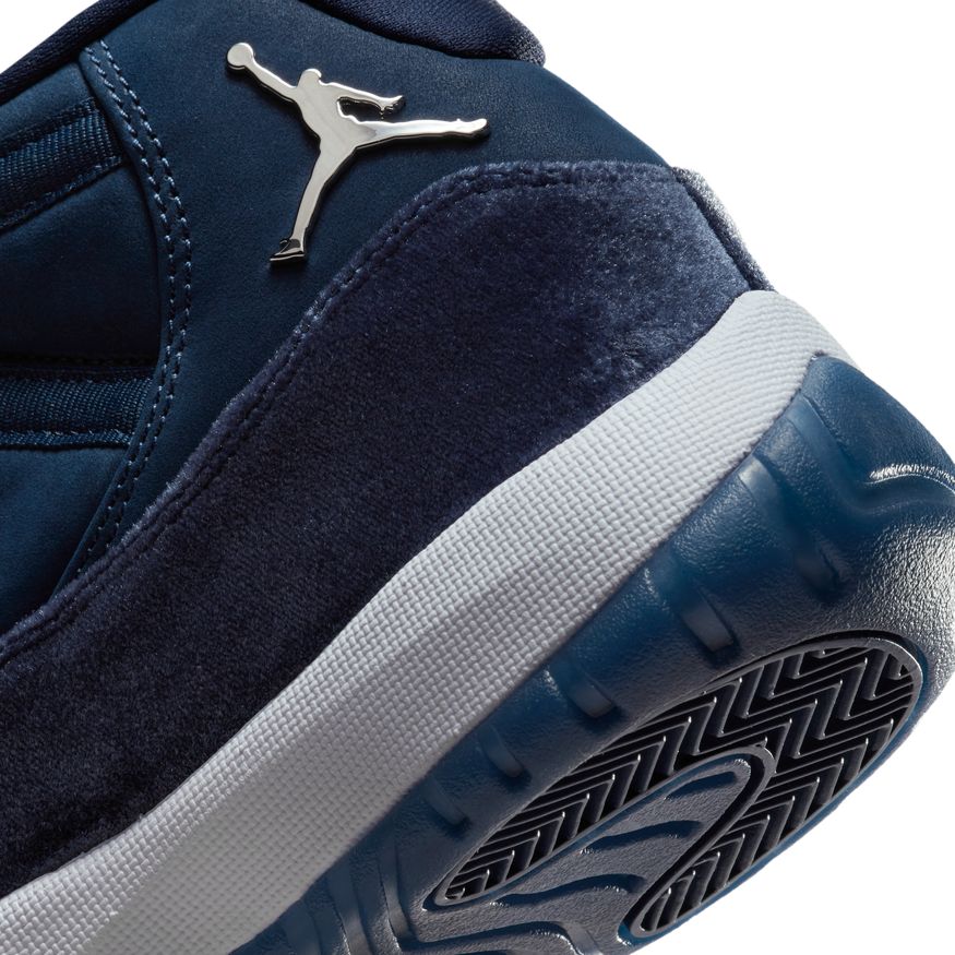 Women's Air Jordan 11 Retro "Midnight Navy"