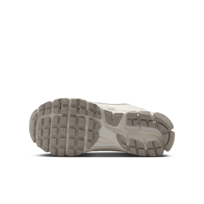 Big Kids' Nike Vomero 5 "Sail Vast Grey"