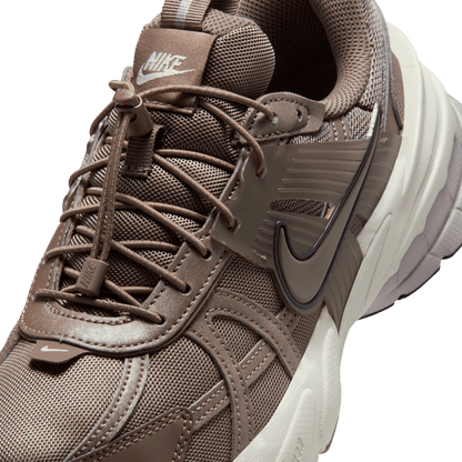 Women's Nike V2K Run "Mink Brown Light Bone"