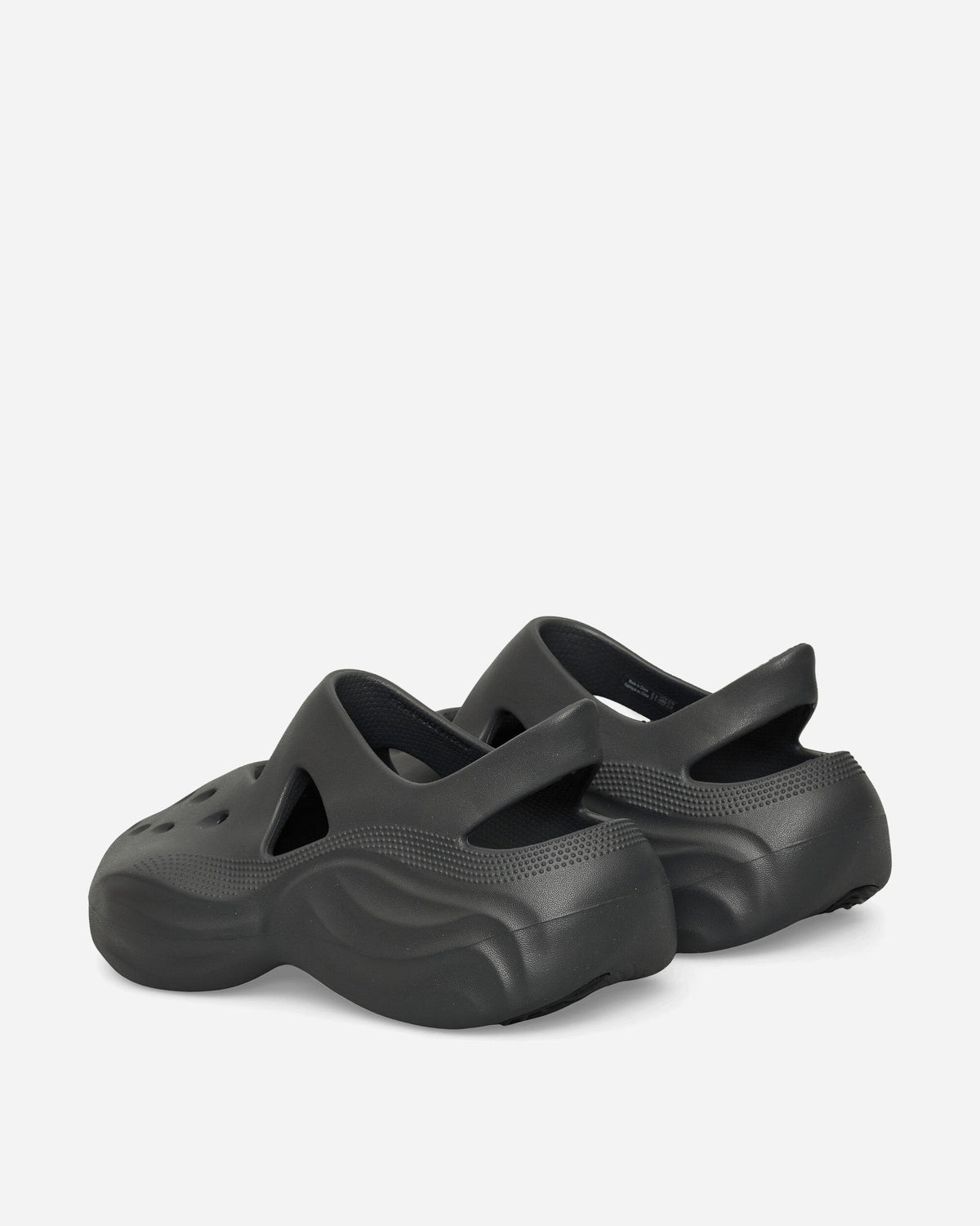Dingyun Zhang Diffuser Clogs Black Sand