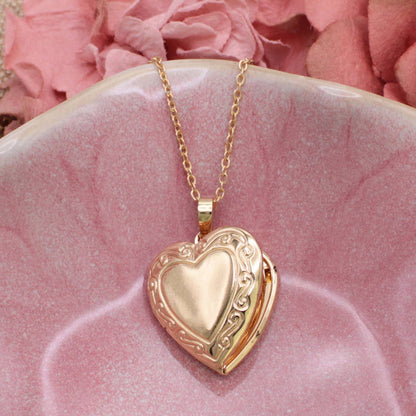 CHERISHED MEMORIES GOLD HEART LOKET NECKLACE