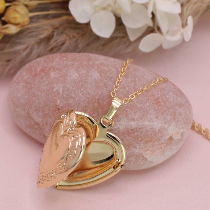 CHERISHED MEMORIES GOLD HEART LOKET NECKLACE