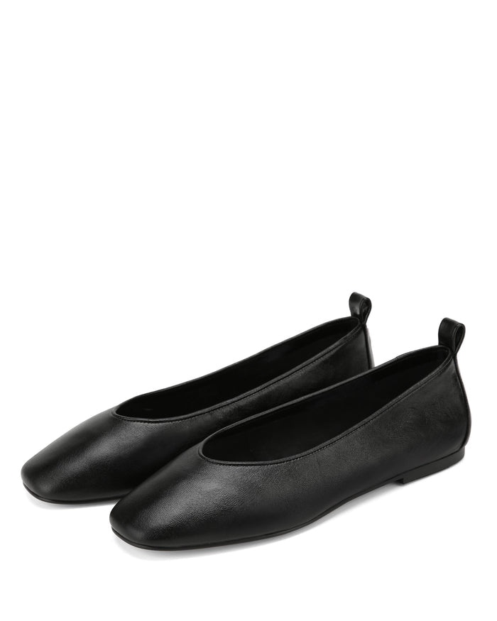 Etti Black Adira