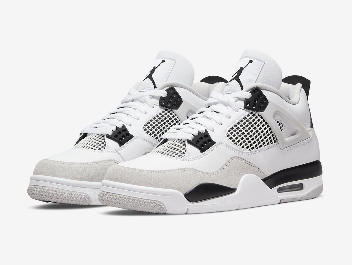 Air Jordan 4 Military Black