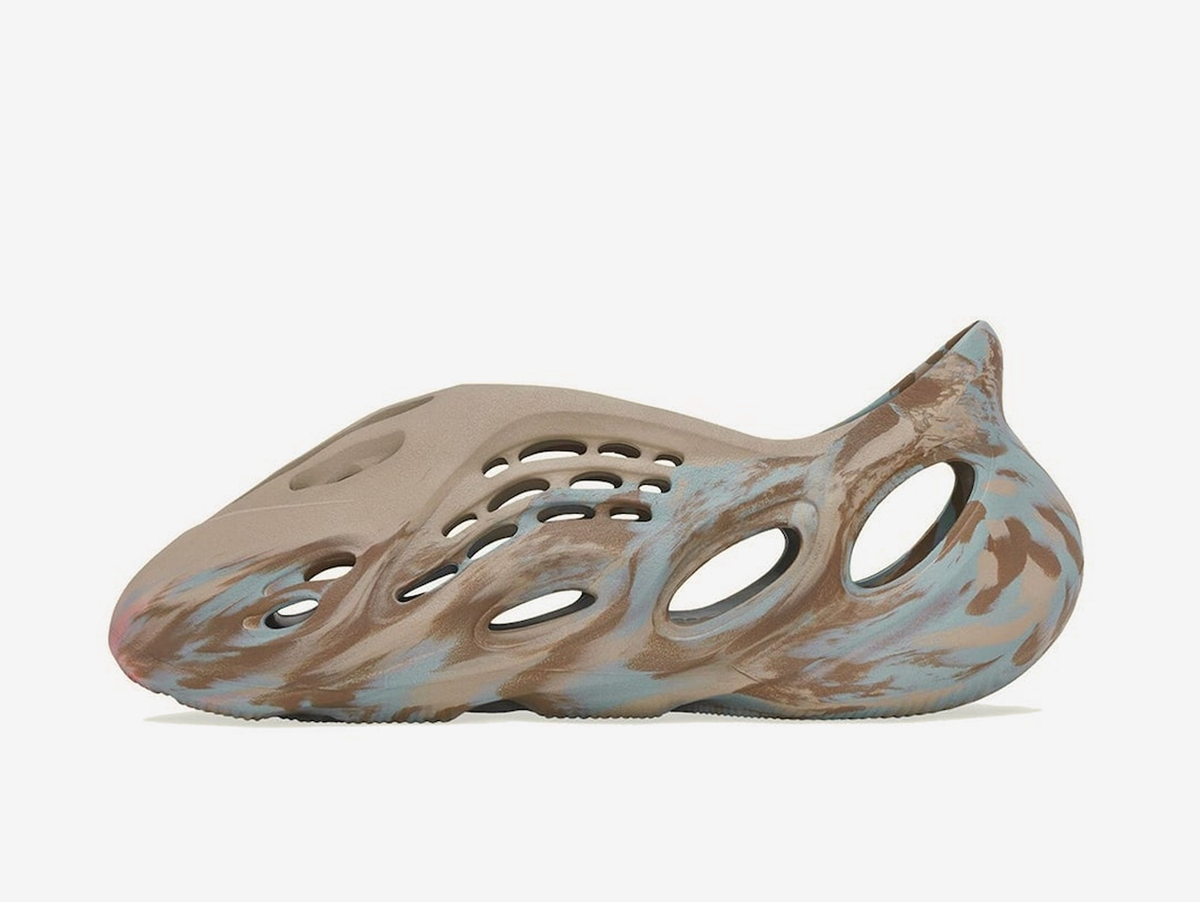 Yeezy Foam RNNR MX Sand Grey