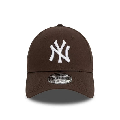 NEW ERA New York Yankees MLB League Essential Brown 9FORTY Adjustable Cap